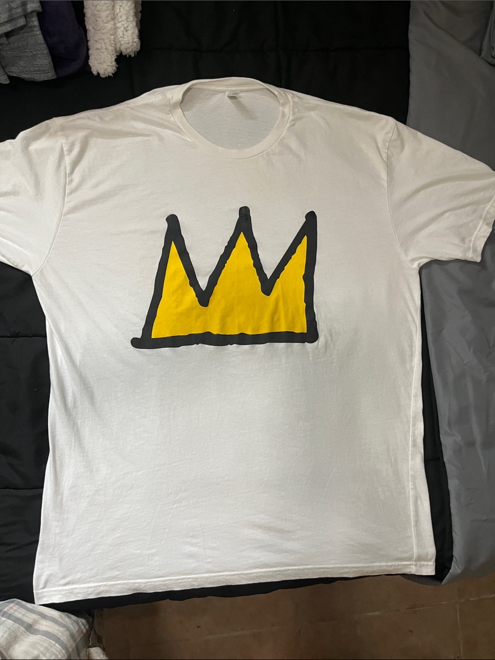 Men's White Short-Sleeve Tee with Basquiat Yellow Crown Graphic